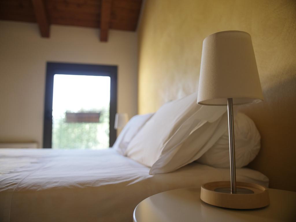 Quattrocolli B&B Quattro Castella ภายนอก รูปภาพ